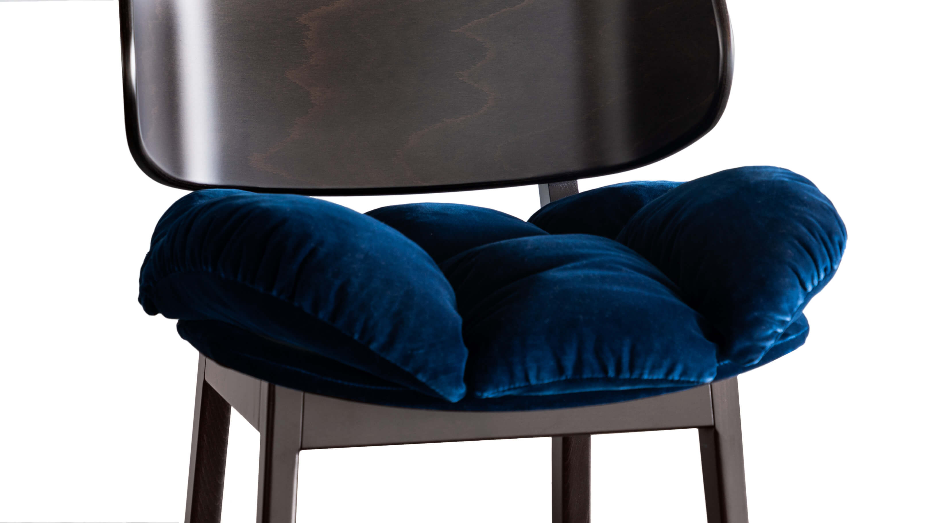 Desktop / BlackMenu / Blue Velvet Armchair, designed by Fernando & Humberto Campana