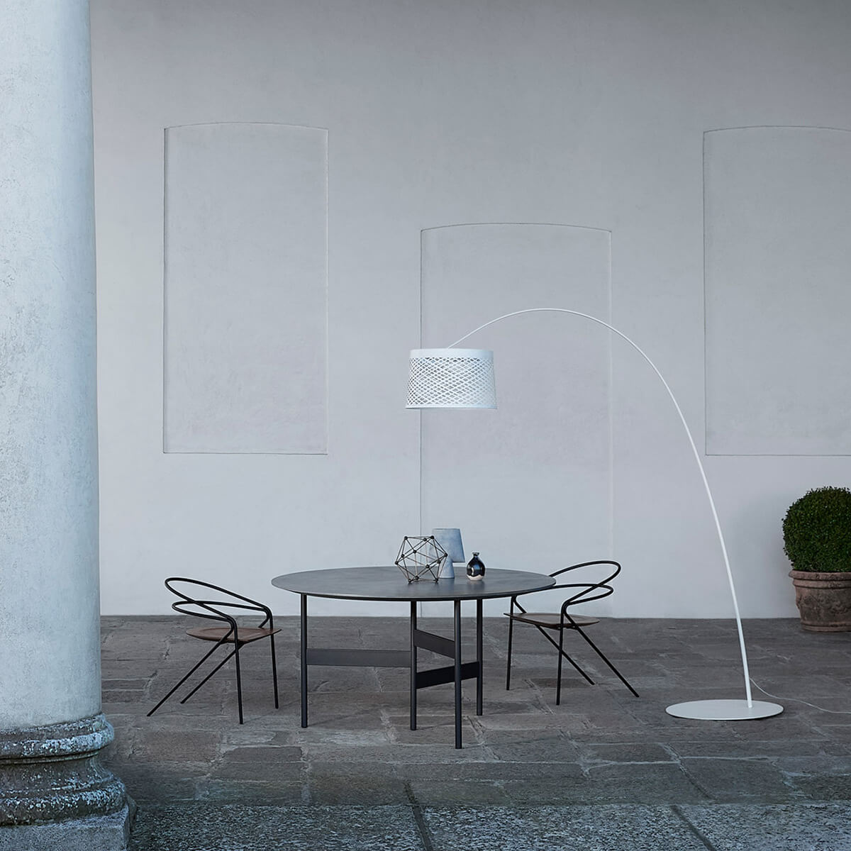  Mobile / WhiteMenu / Twiggy Grid Outdoor, designed by Mark Sadler
