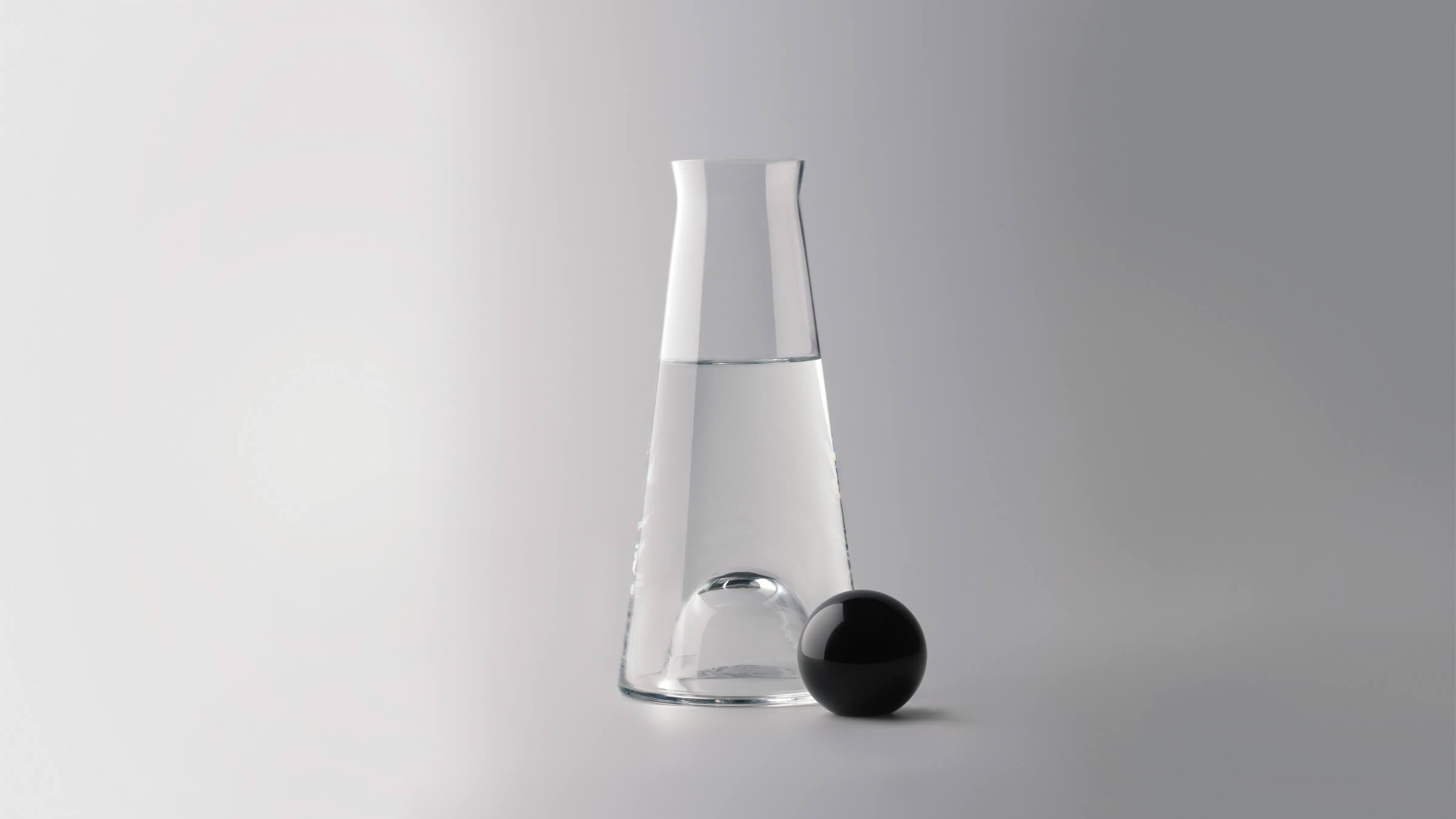 Black / Desktop / BlackMenu / Fia Carafe, designed by Nina Jobs