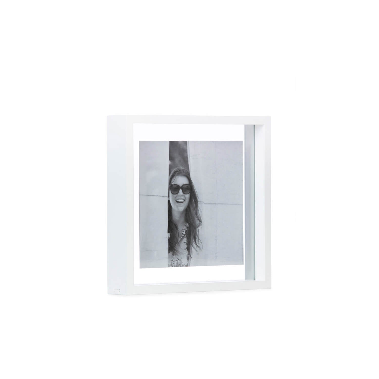Medium / White / Mobile / BlackMenu / Floating Box Picture Frame