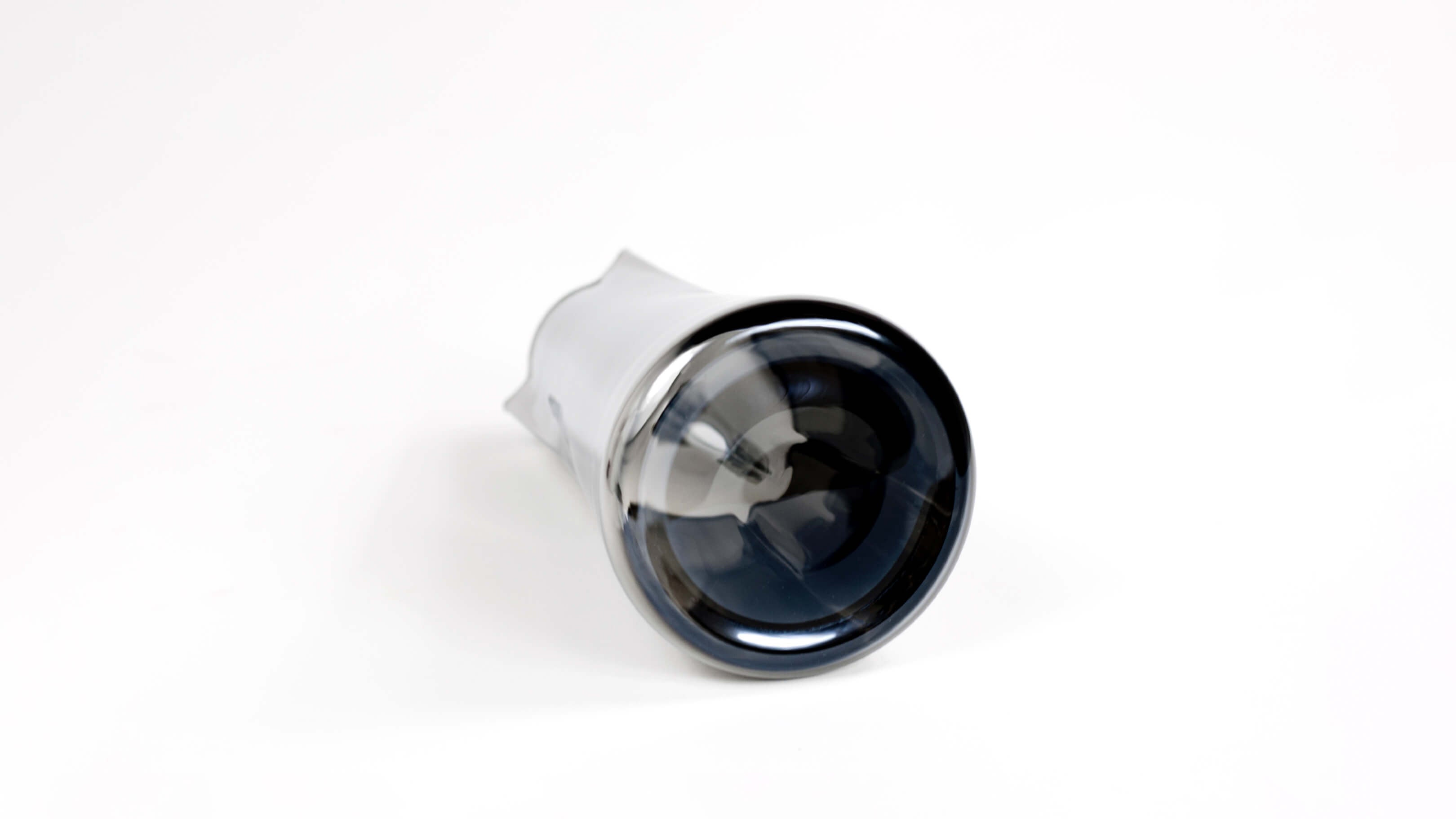 Desktop / BlackMenu / Frau Kroger Mirror Glass Container, designed By Christian Metzner