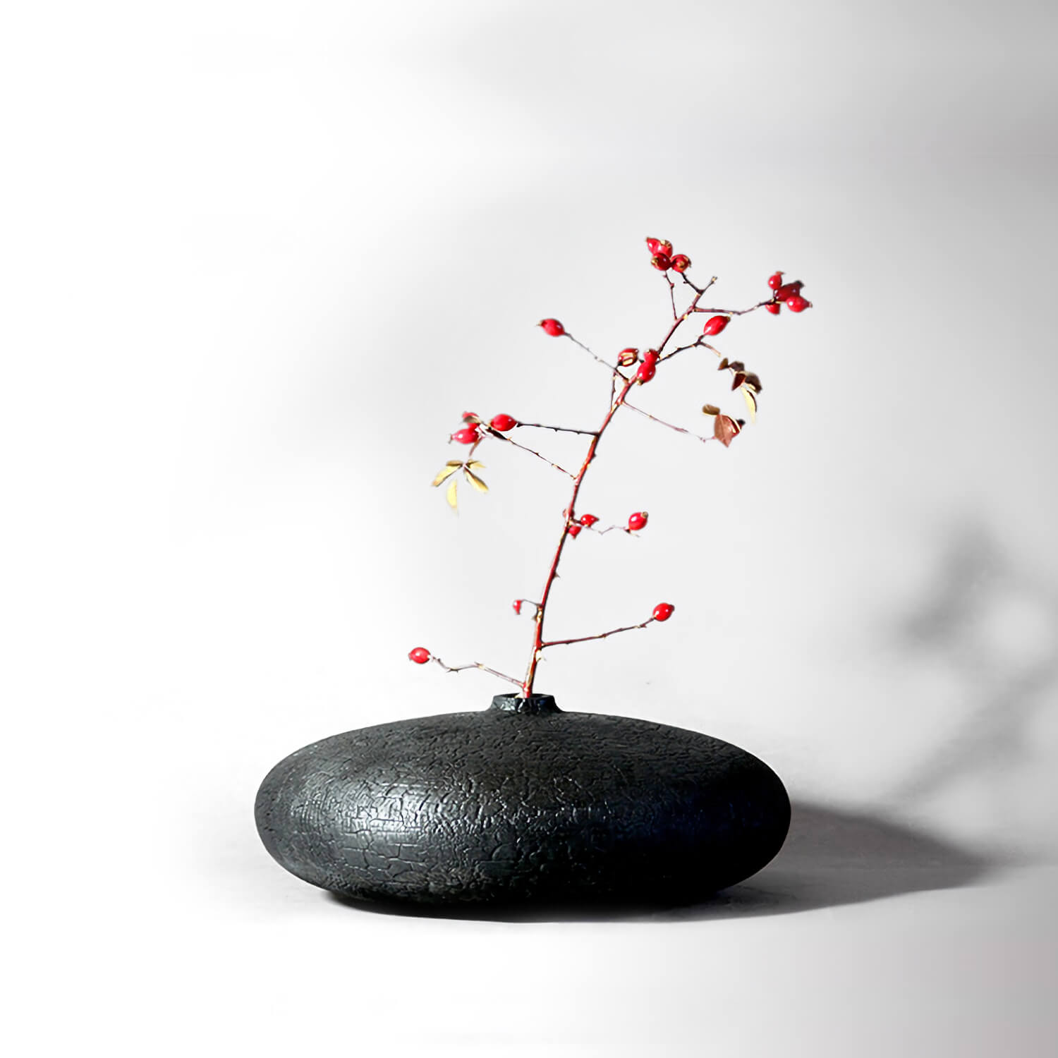 Galet 1 / Mobile / BlackMenu / Galet Vases By Natacha Heitz