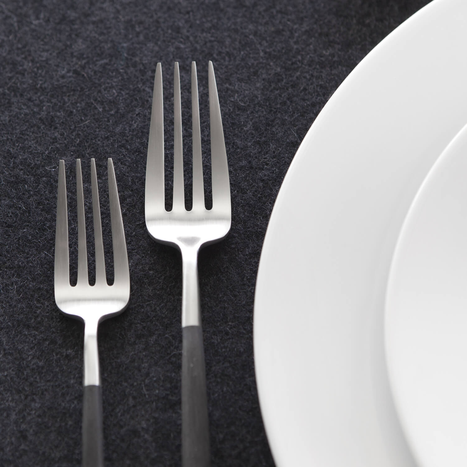 Mobile / WhiteMenu / Goa Flatware Set, designed by Cutipol