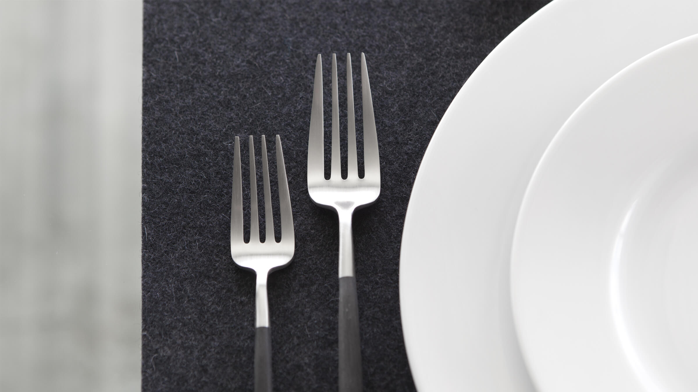 Desktop / WhiteMenu / Goa Flatware Set, designed by Cutipol