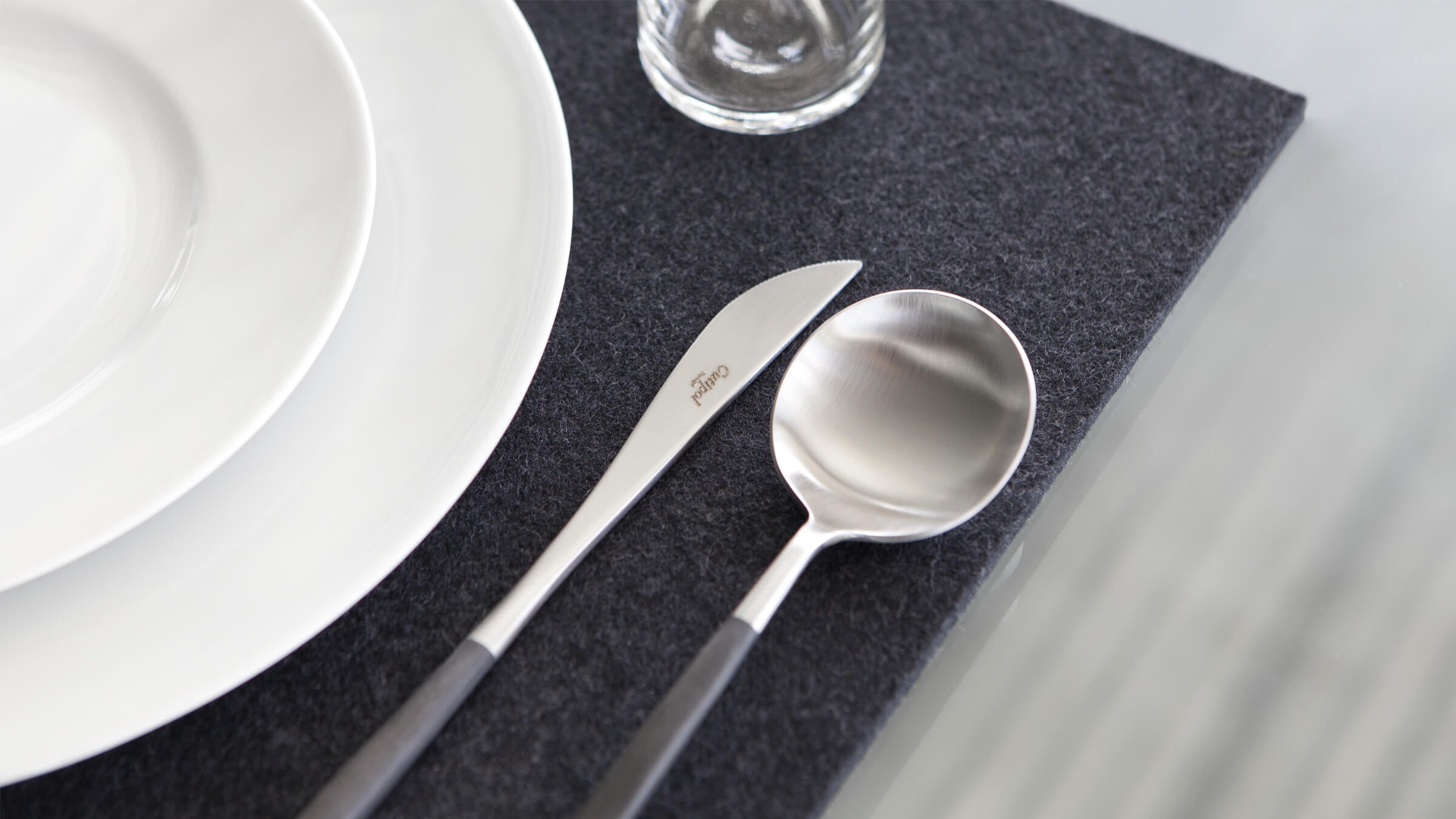 Desktop / WhiteMenu / Goa Flatware Set, designed by Cutipol
