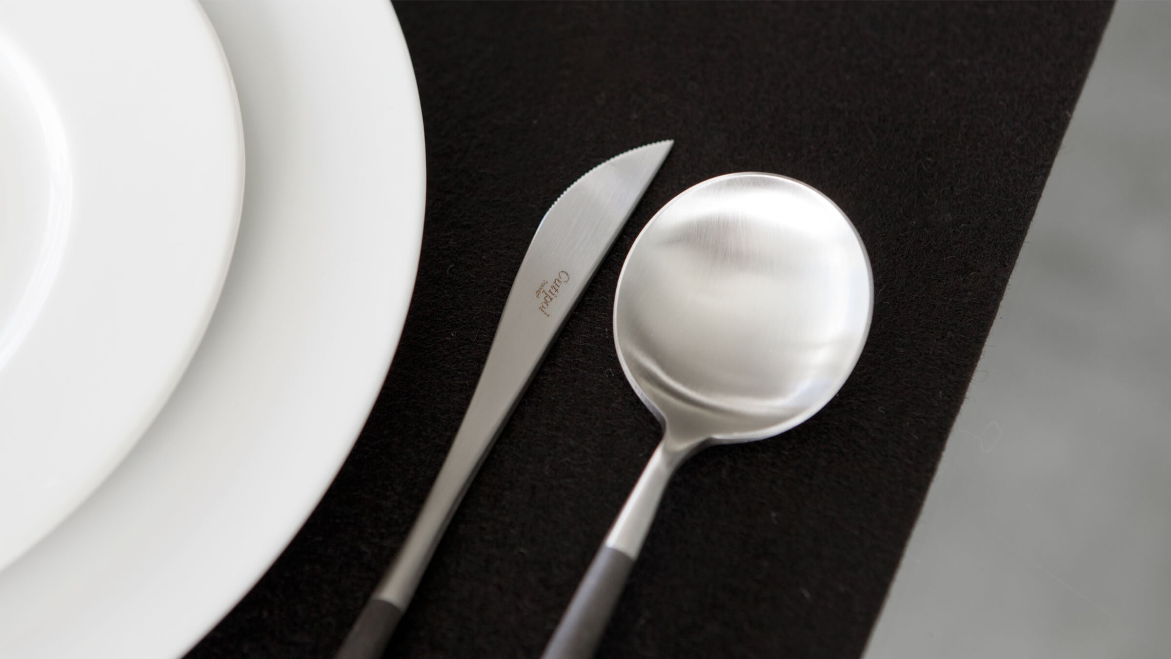 Desktop / WhiteMenu / Goa Flatware Set, designed by Cutipol