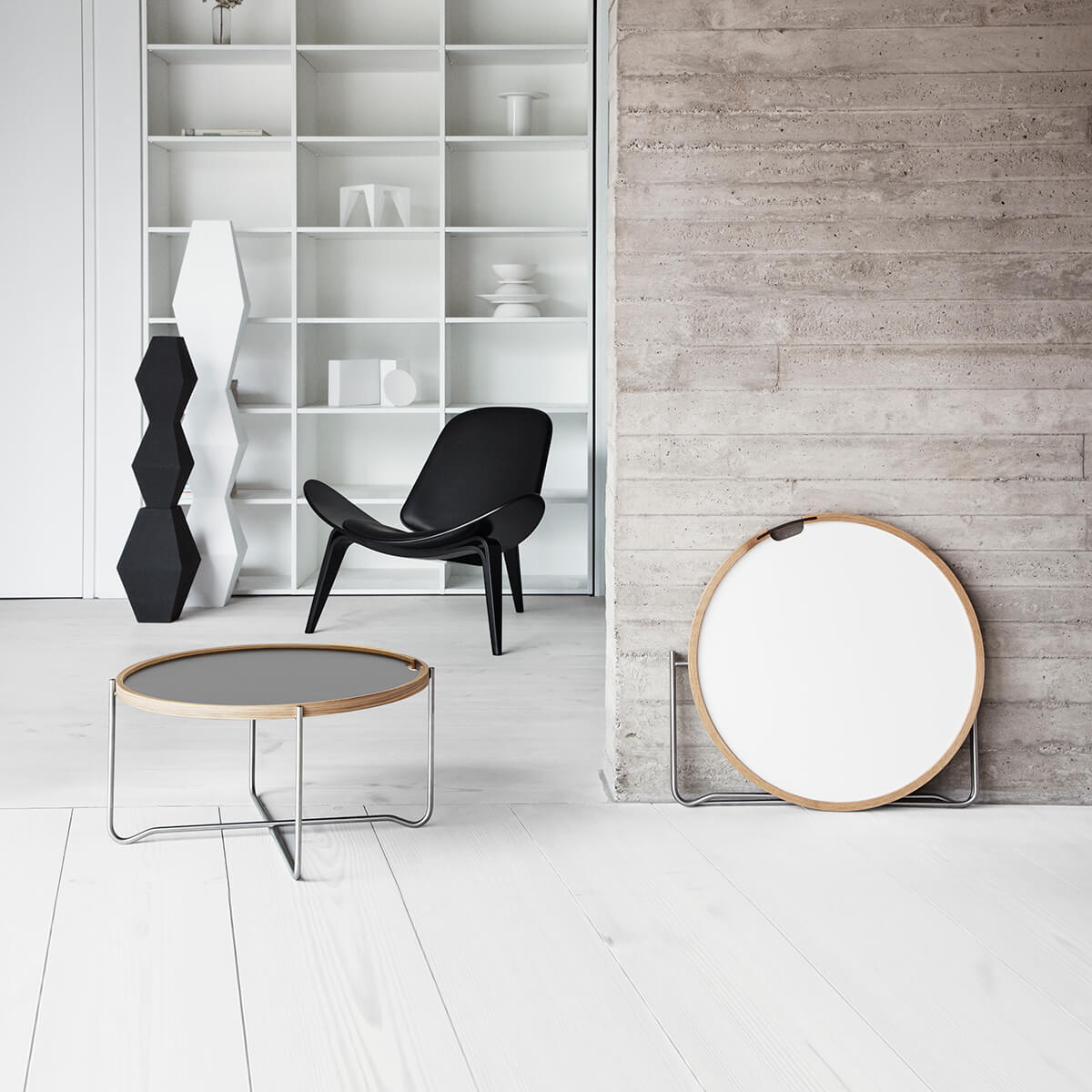Mobile / BlackMenu / CH417 Tray Table Designed By Hans J. Wegner for Carl Hanson and Son