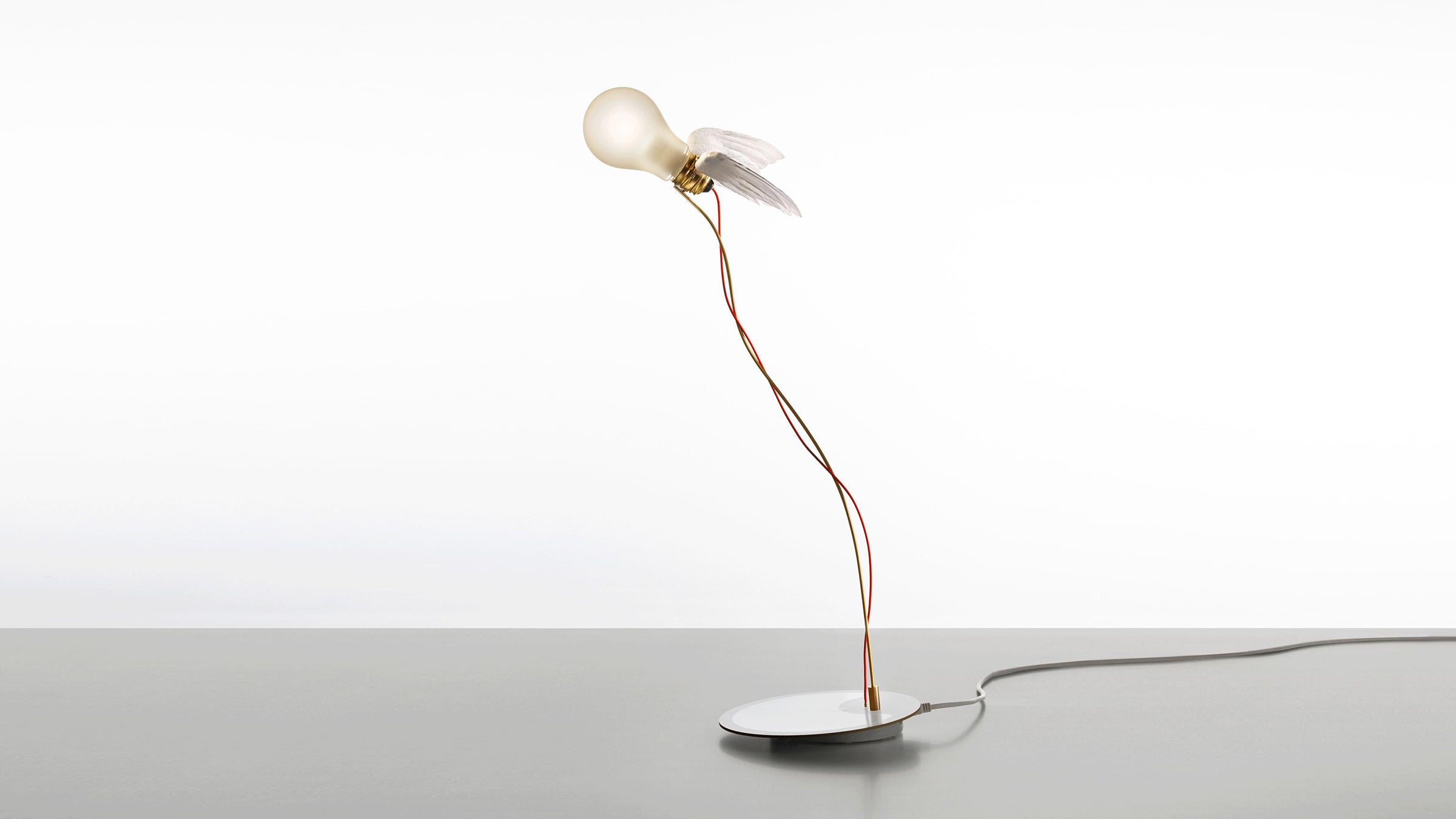 Desktop / BlackMenu / Lucellino LED Table Lamp