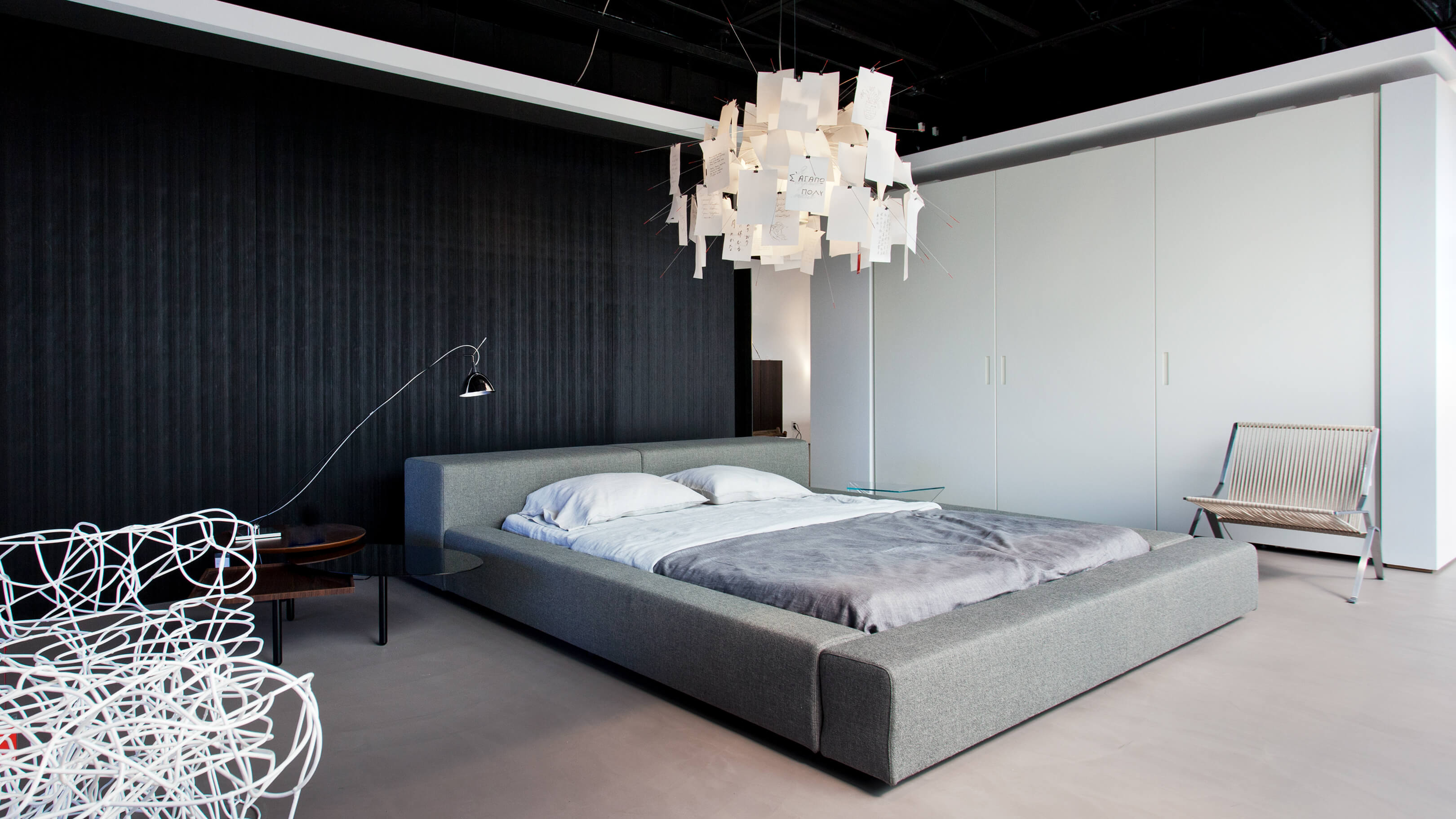 Desktop / WhiteMenu / Zettel'z 5 Chandelier, designed by Ingo Maurer