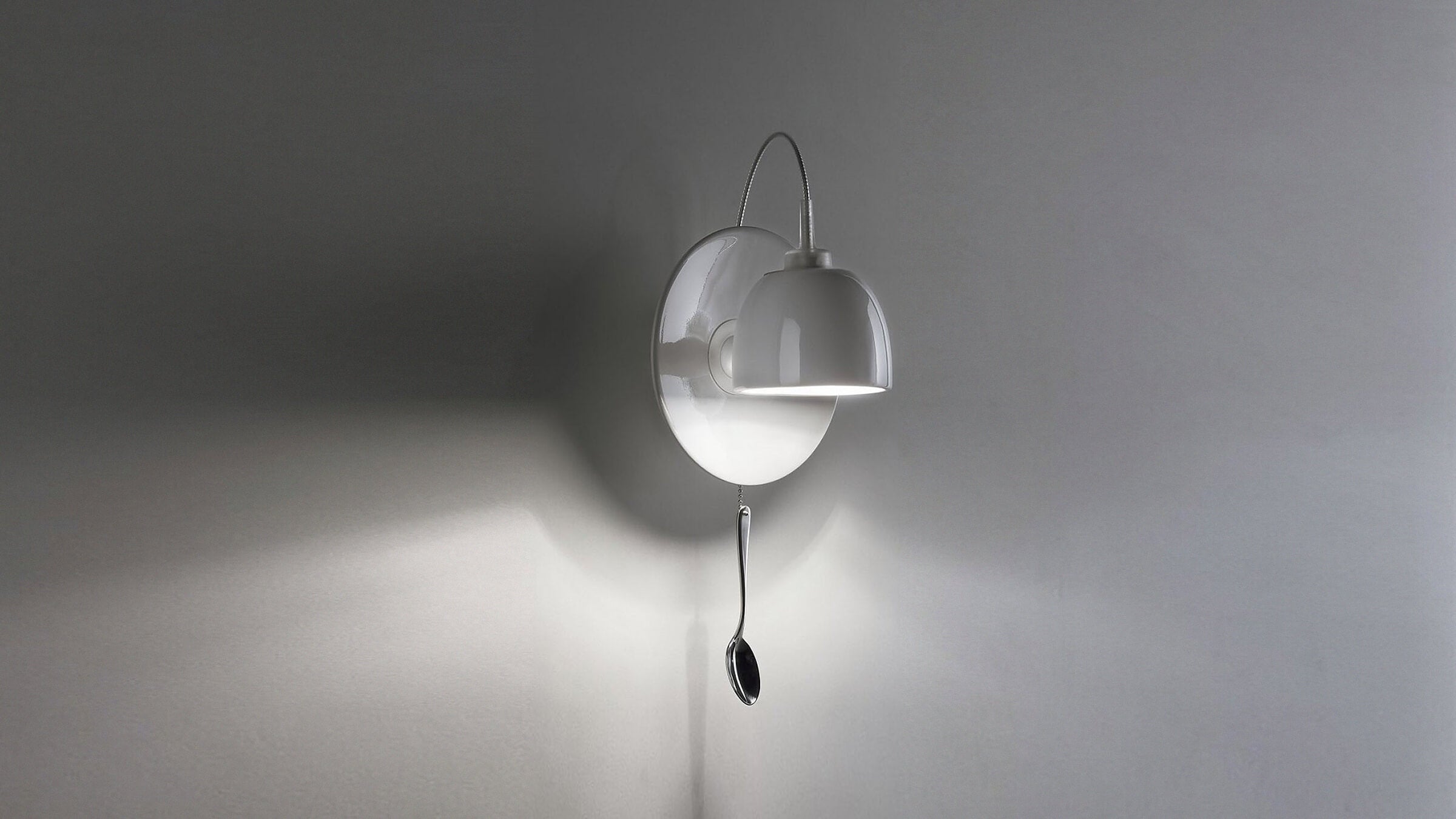 Desktop / WhiteMenu / Light au Lait Wall Lamp, designed by Fabien Dumas & Ingo Maurer