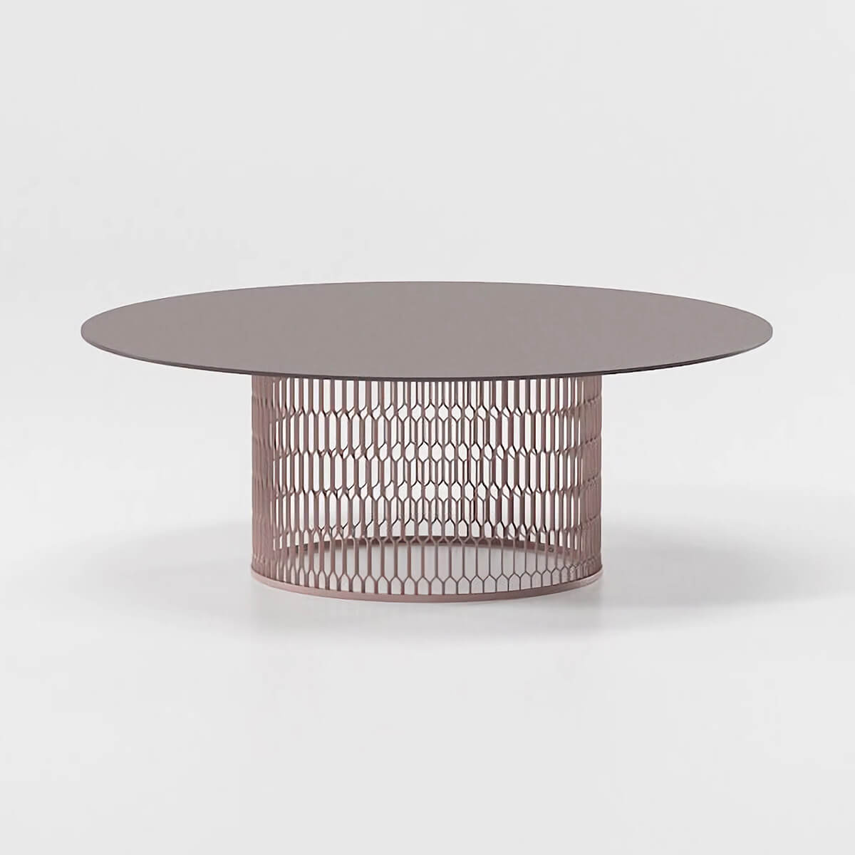 Mobile / BlackMenu / Mesh Table, designed by Patricia Urquiola