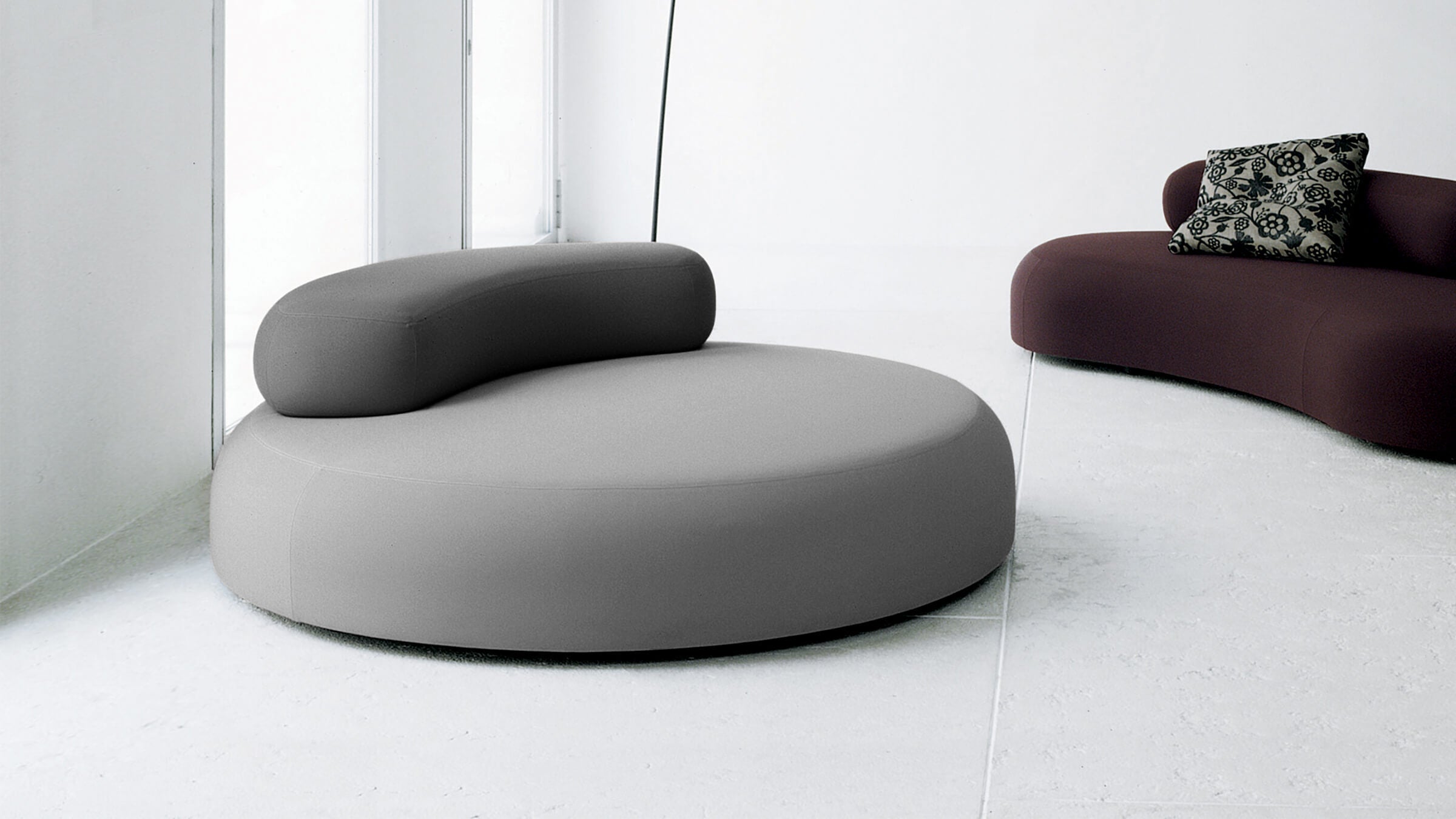 Desktop / BlackMenu / Bubble Rock Sofa, designed by Piero Lissoni made by Living Divani