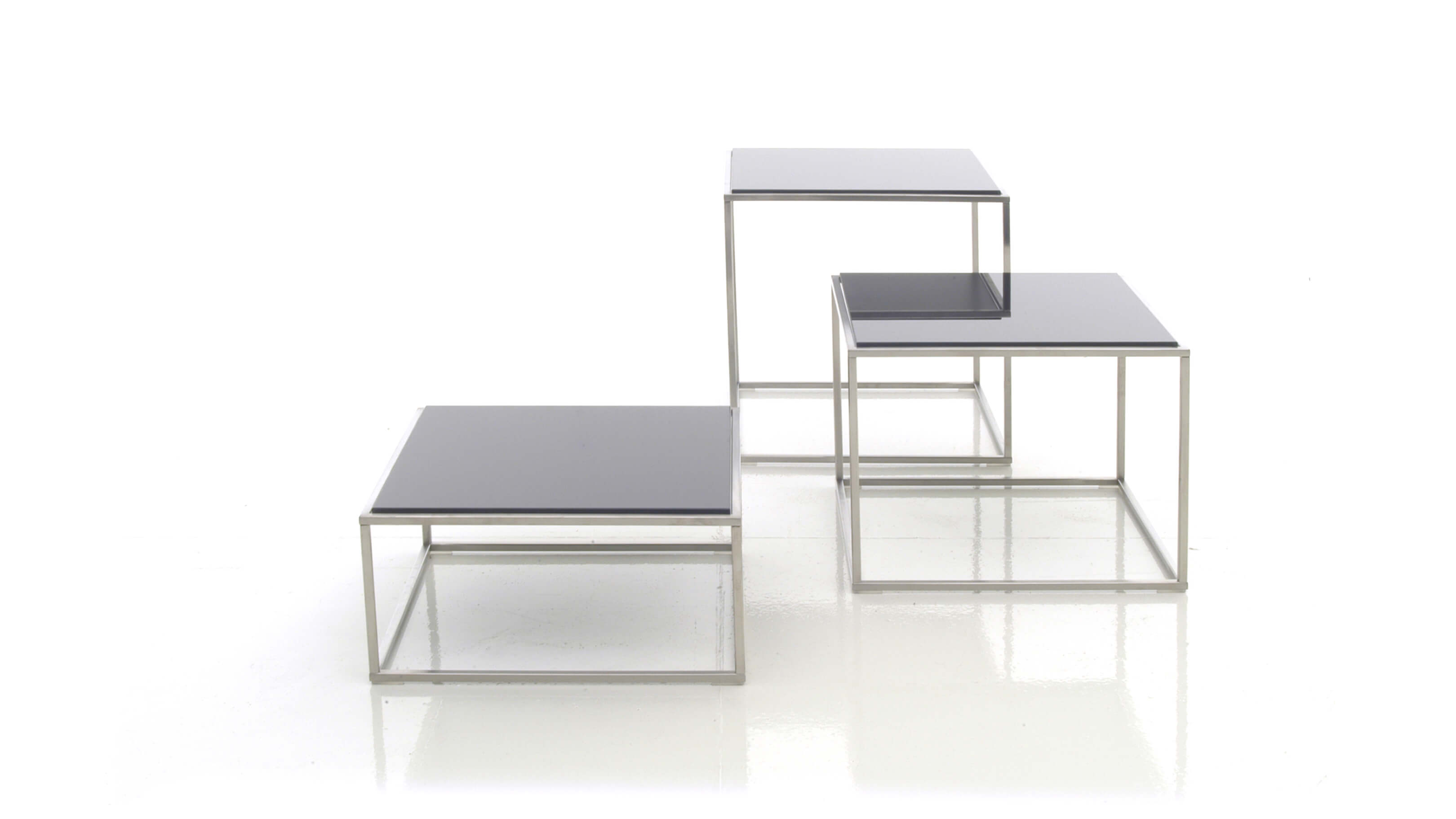 Desktop / BlackMenu / Ile Outdoor Table, desinged by Ile Outdoor Table| Designed by Piero Lissoni made by Living Divani