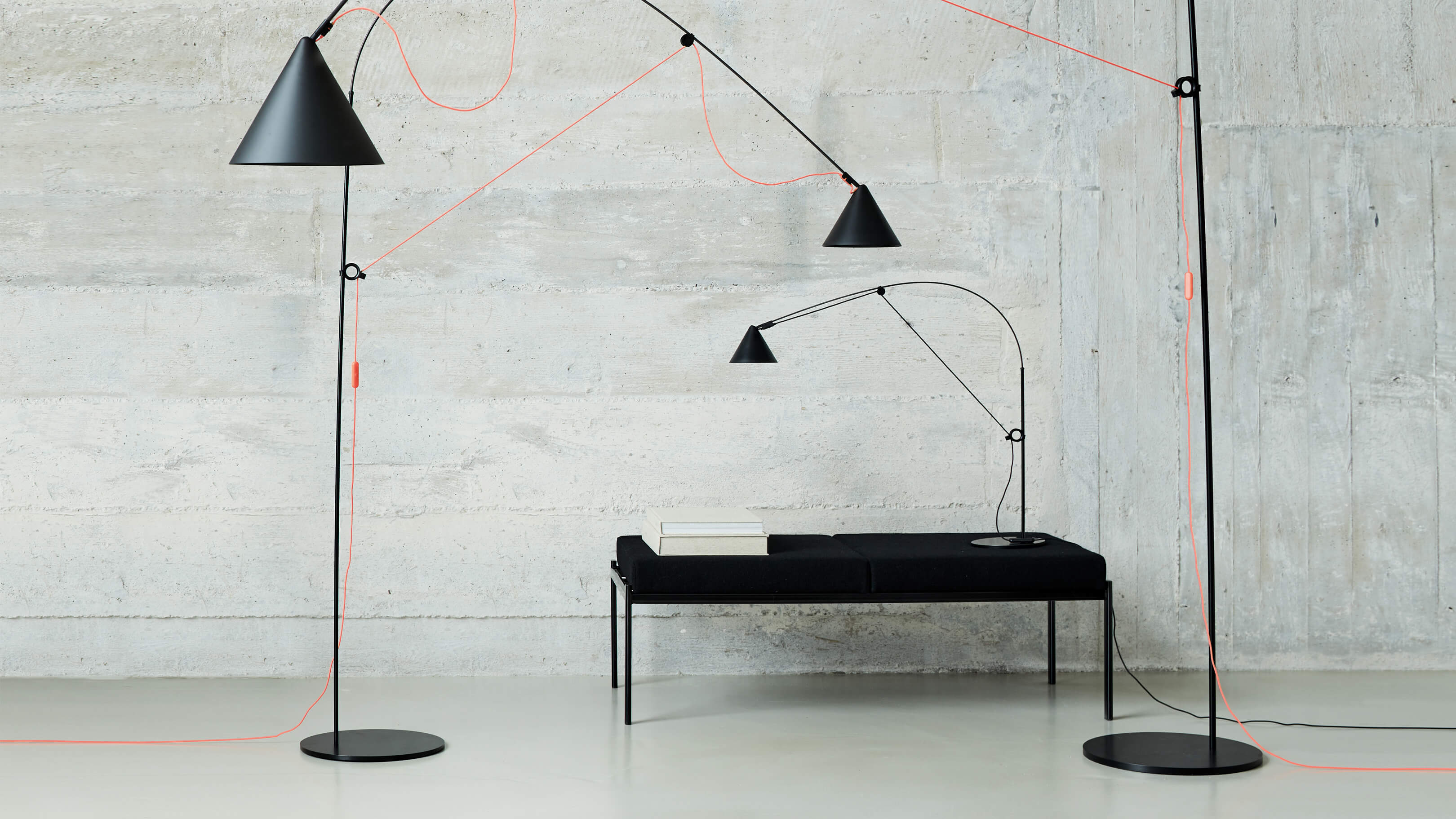 GeneralOption / Desktop / WhiteMenu / Ayno Lamp, designed by Stefan Diez