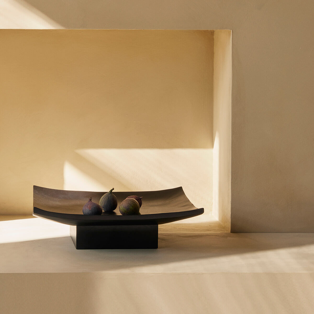 Mobile / BlackMenu / Relevé Platter, designed by Colin King Studio