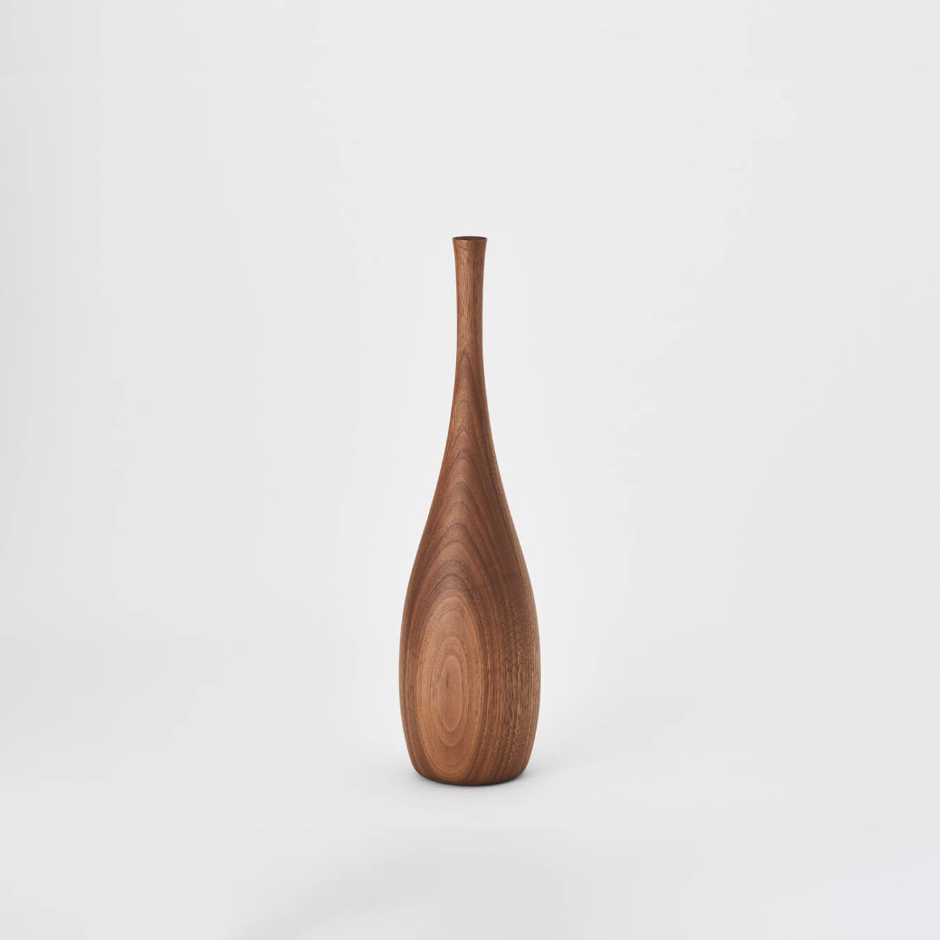 Mezzo / Walnut / Mobile / BlackMenu / Linea Vases designed by Iwata Mokkou Studio