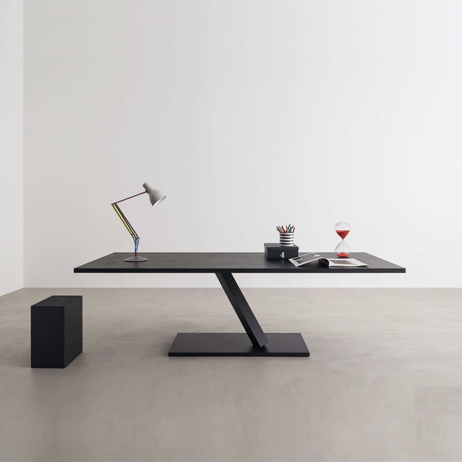 240cm / Mobile / BlackMenu / Element Rectangular Table