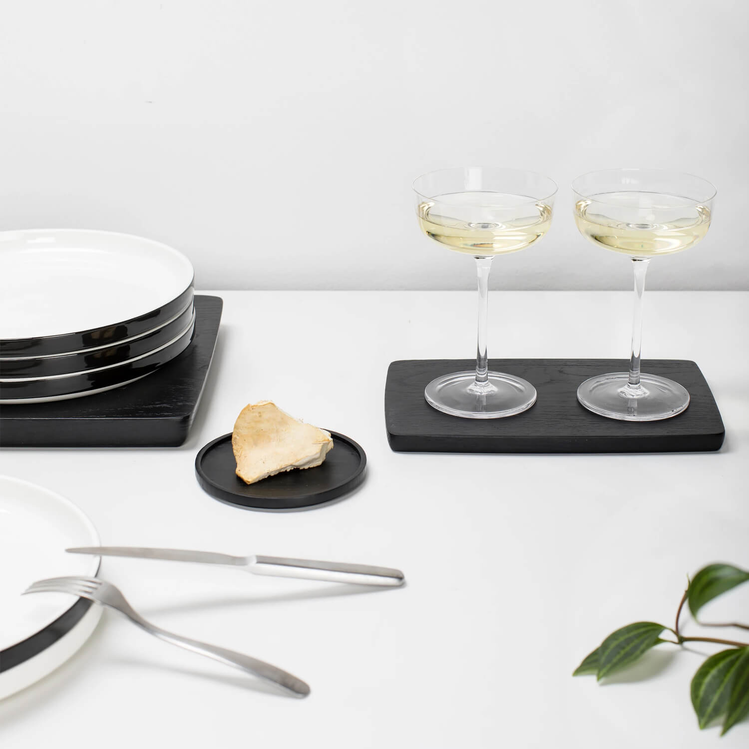 GeneralOption / Mobile / BlackMenu / Passe Partout Glassware, designed by Vincent Van Duysen