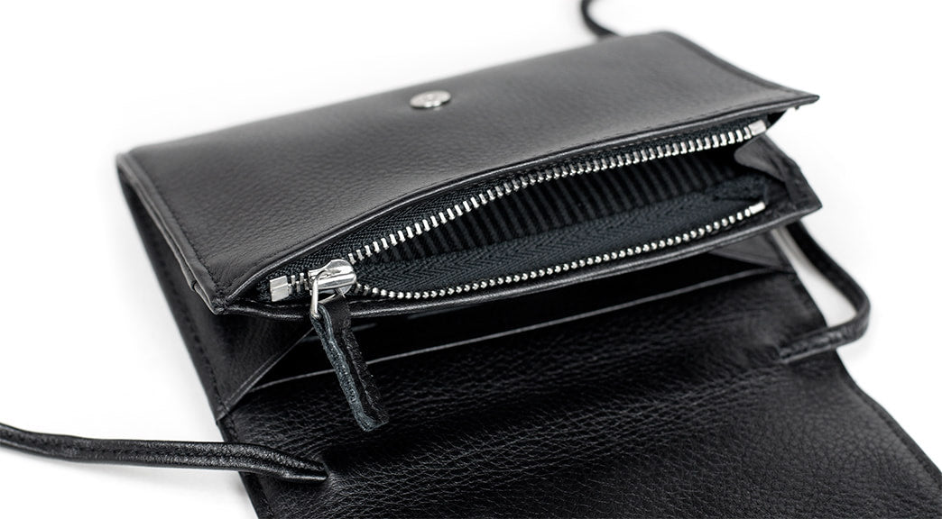 Desktop / BlackMenu / Carre Royal Sybille Clutch with Shoulder Strap