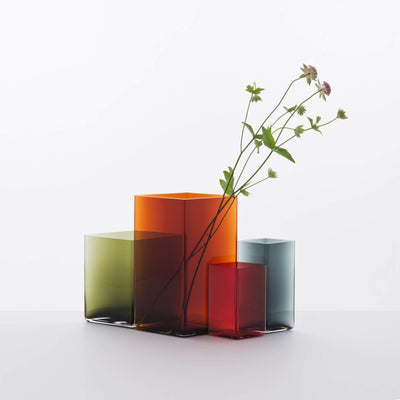 Grey - Medium / Mobile / BlackMenu / Ruutu Vases, designed by Erwan & Ronan Bouroullec