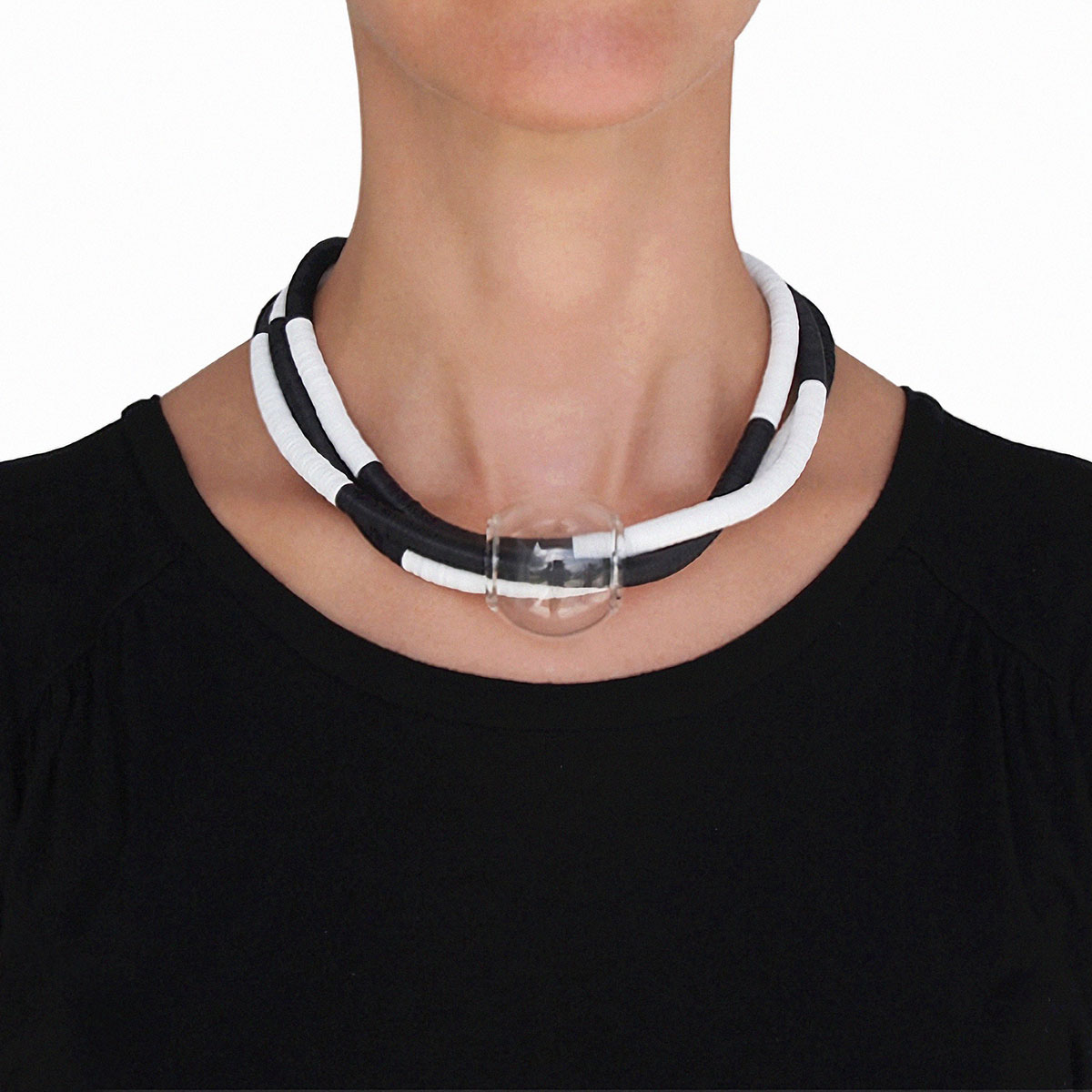 Mobile / BlackMenu / Polly Necklace