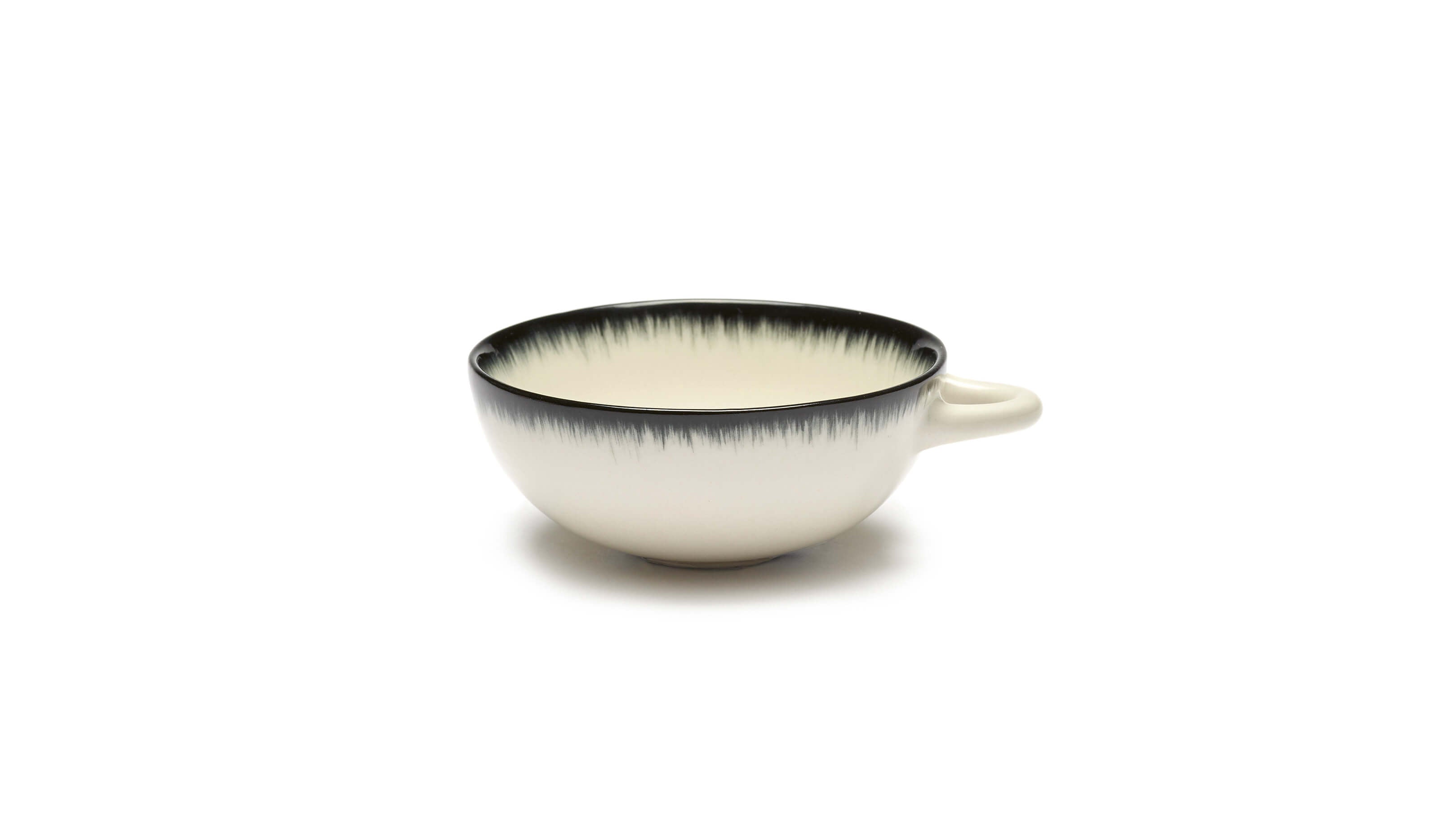 Cup #2 / Desktop / BlackMenu / Dé Espresso Cup, designed by Ann Demeulemeester