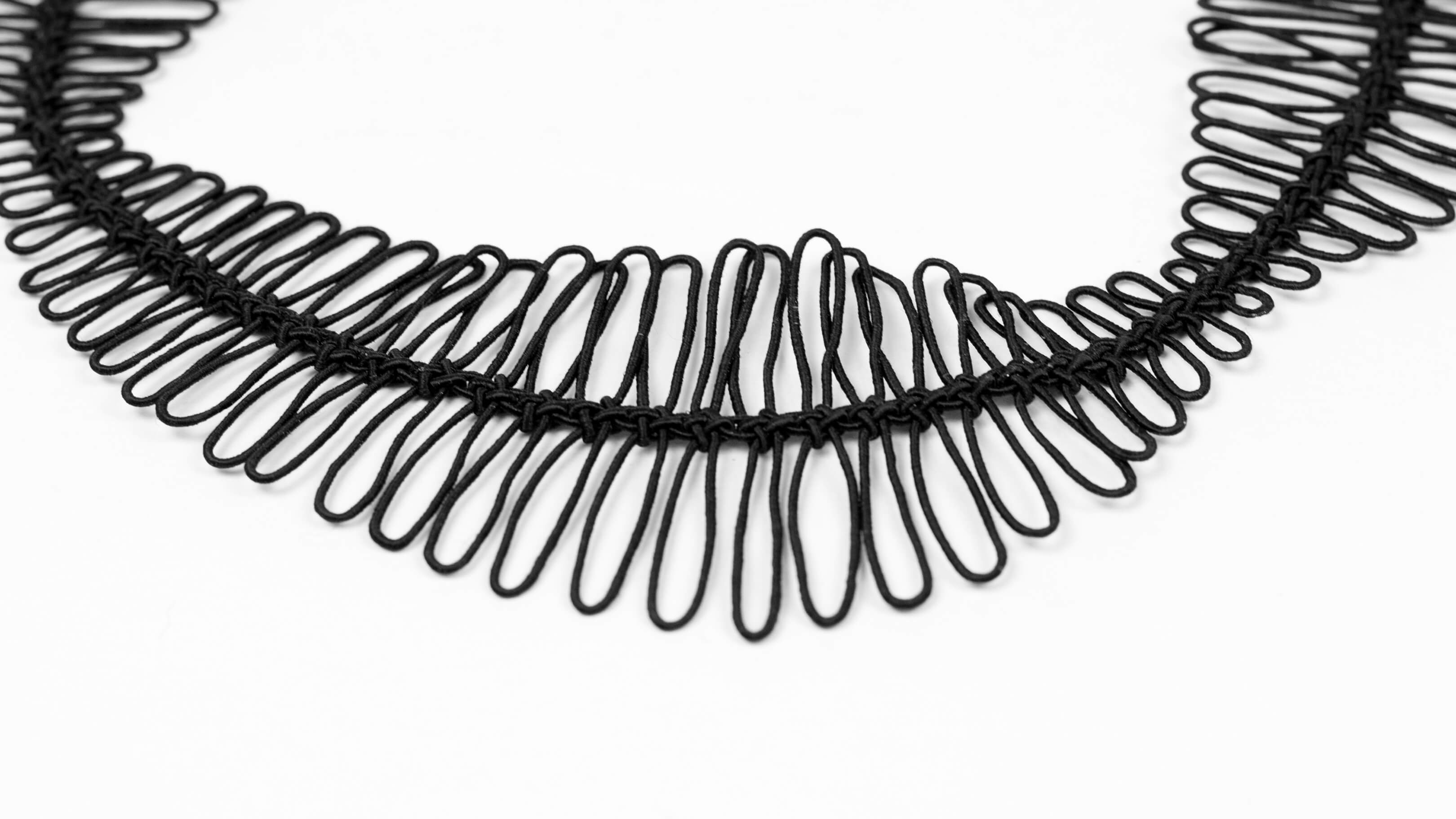 Desktop / BlackMenu / Fougere Necklace Designed By Aude Tahon
