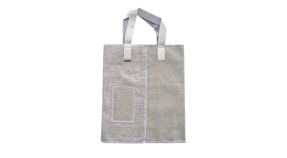 Snow Tote / Desktop / BlackMenu / Amarimono Tote Bag