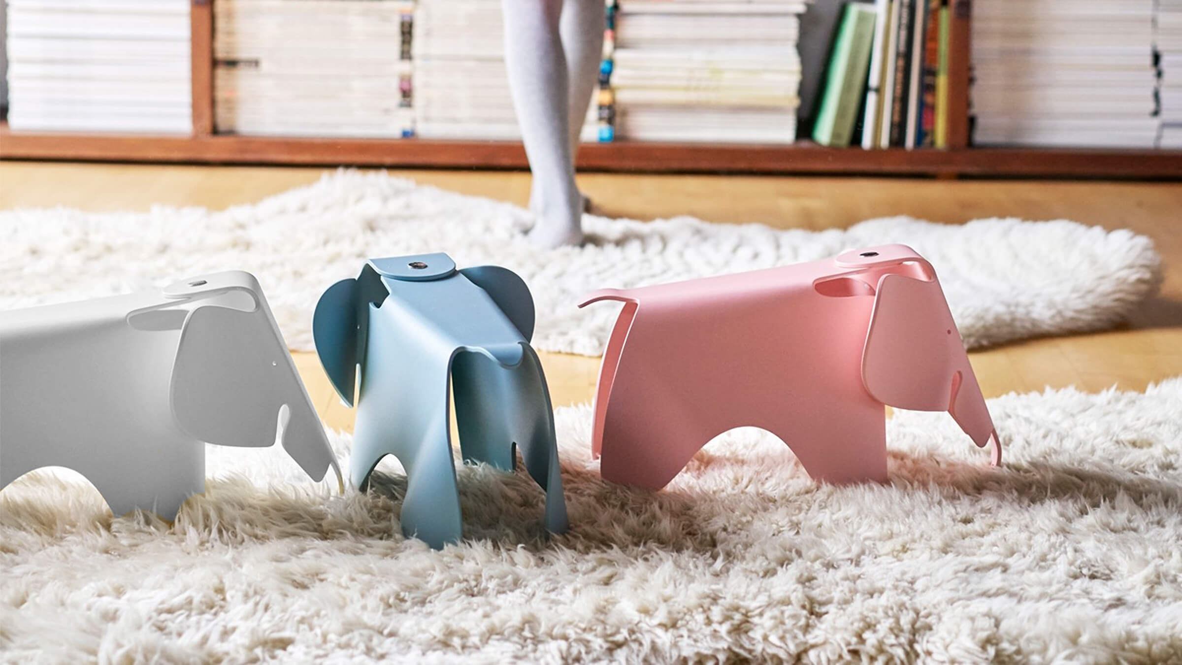 GeneralOption / Desktop / BlackMenu / Eames Elephant, designed by Charles & Ray Eames made by Vitra