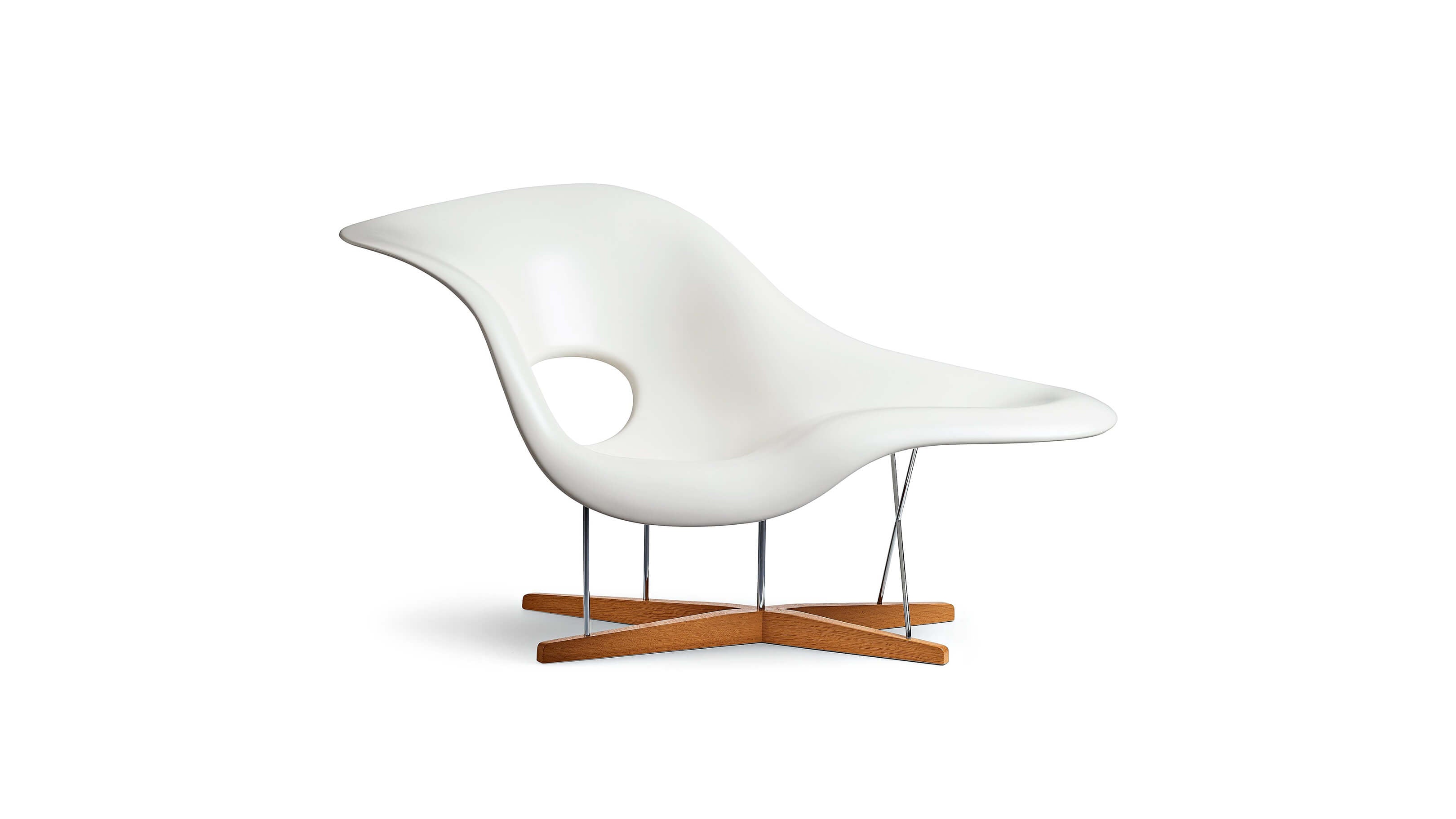 Desktop / BlackMenu / La Chaise, designed By Charles and Ray Eaames made by Vitra