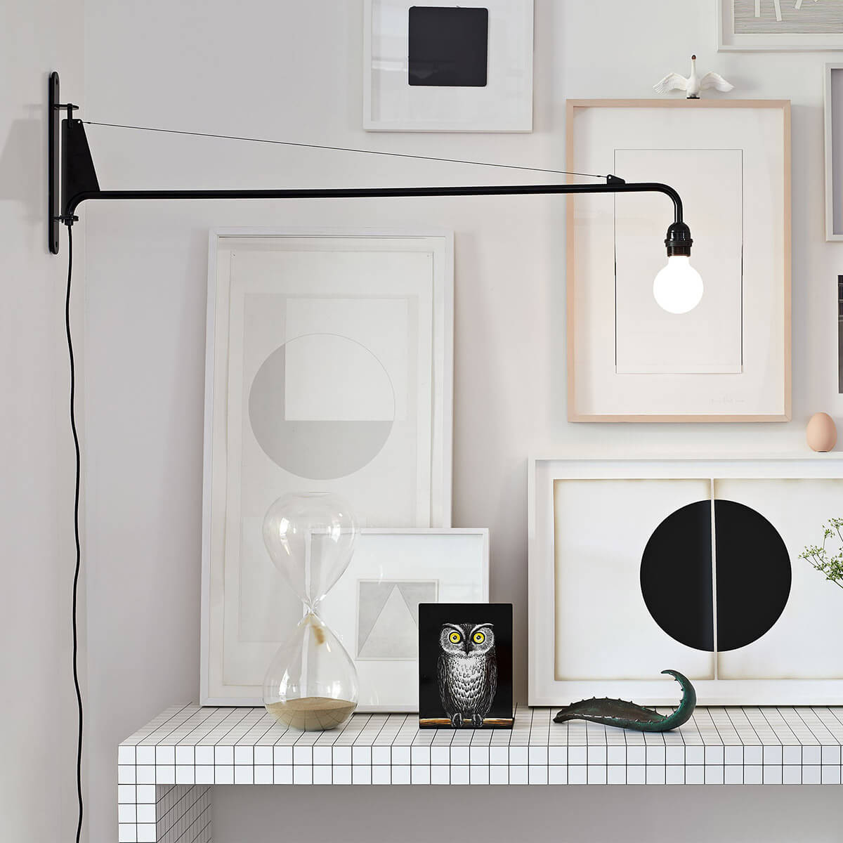 Deep Black / Mobile / BlackMenu / Petite Potence made by Vitra