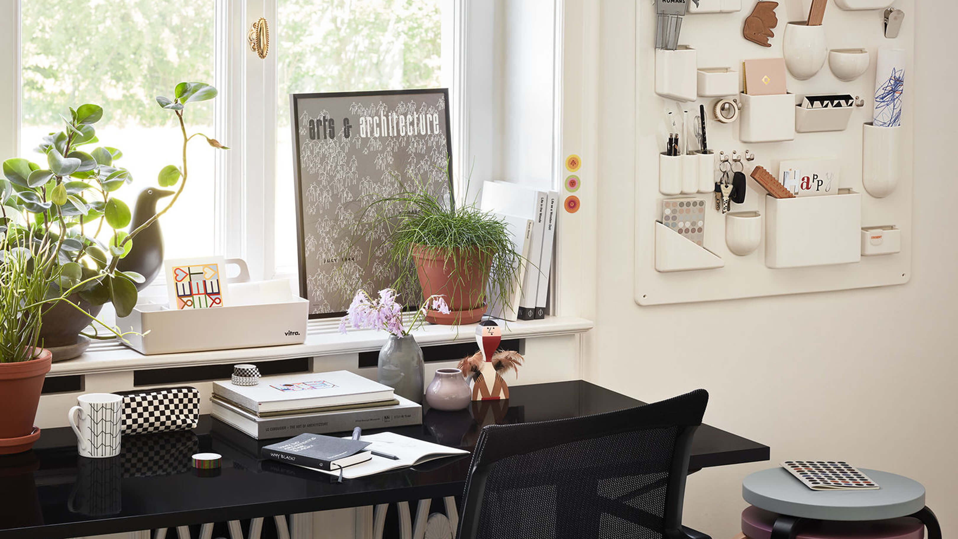 White / Desktop / BlackMenu / Uten.Silo I Organizer, designed by Dorothee Becker made by Vitra