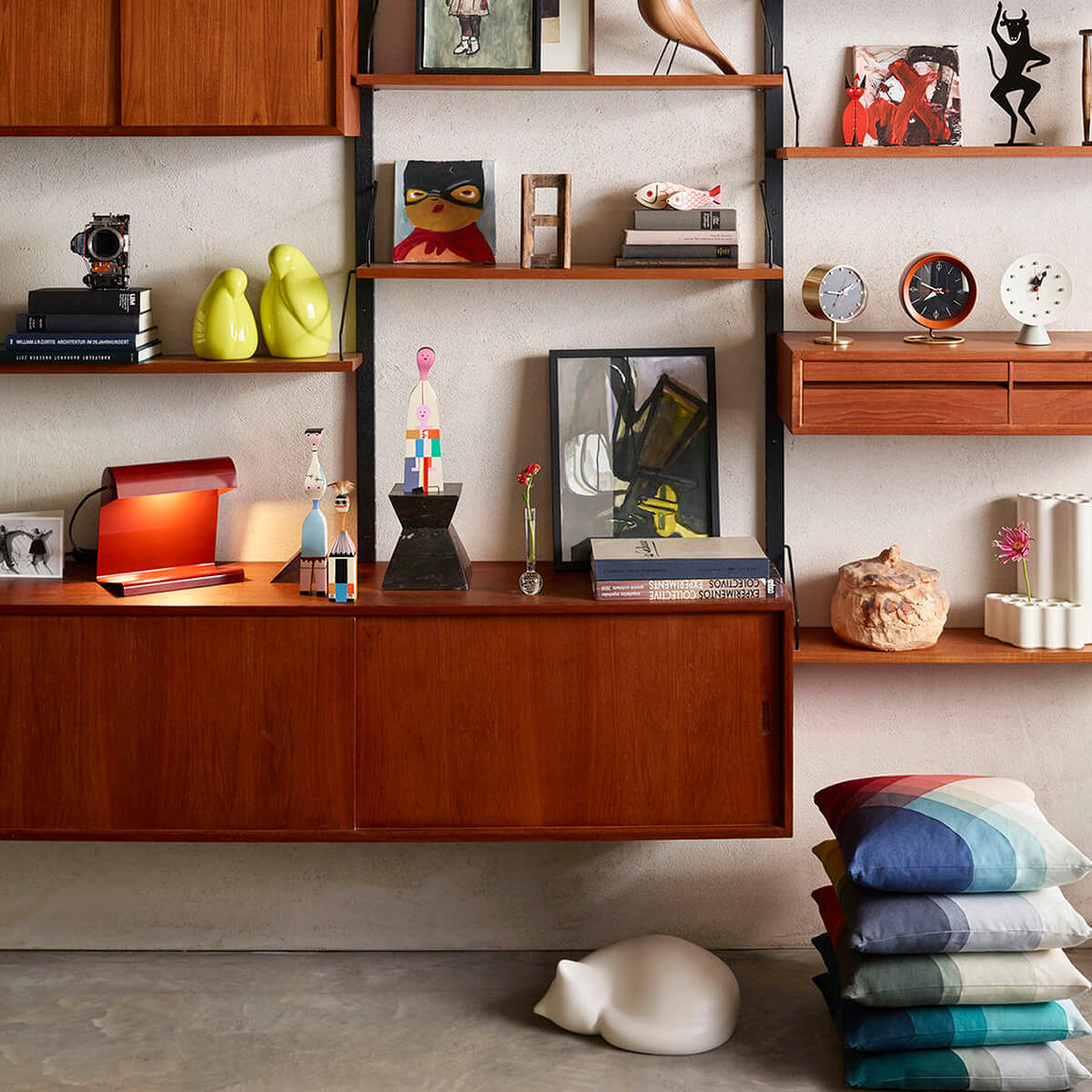 GeneralOption / Mobile / WhiteMenu / Wooden Dolls, designed by Alexander Girard made by Vitra