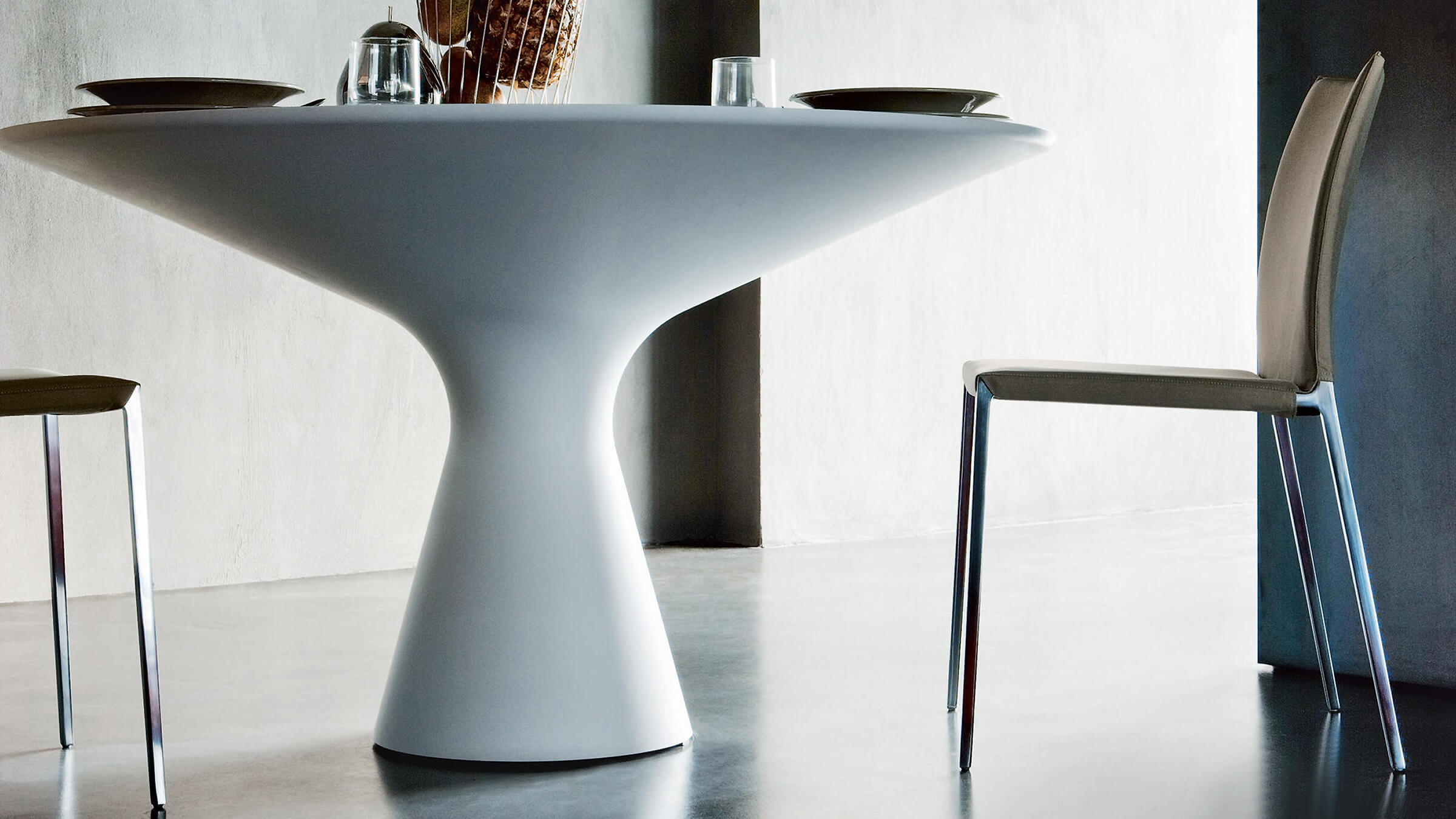 Desktop / BlackMenu / Blanco Table designed by Jacopo Zibardi