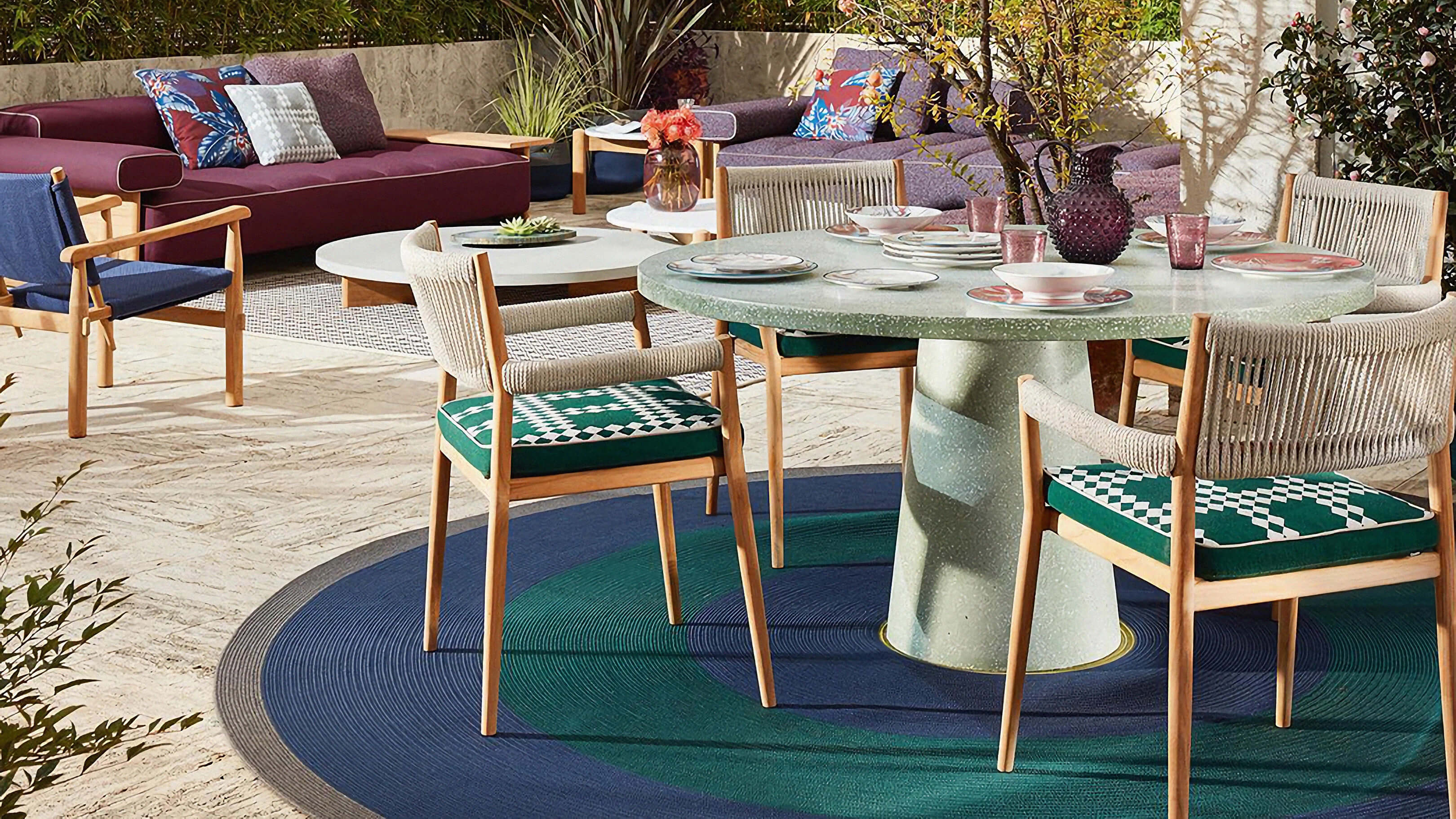 Desktop / BlackMenu / Dine Out Table, designed by Rodolfo Dordoni made by Cassina
